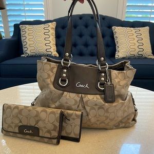 Authentic Coach tote, wallet and checkbook